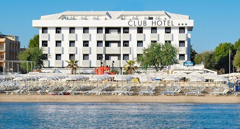 Club Hotel Riccione Exterior foto